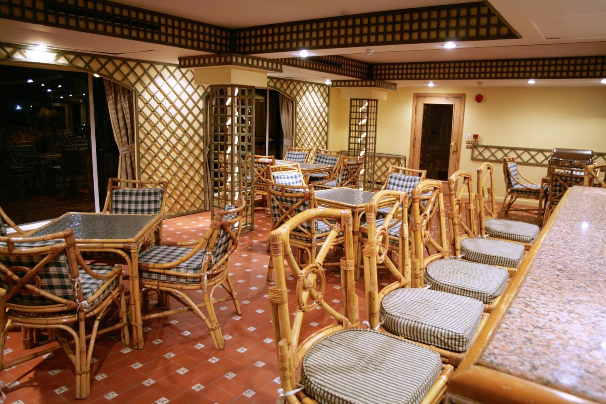 Moevenpick Prince Abbas Lake Nasser Cruise, Every Monday Four Nights From Aswan, Every Friday Three Nights From Abu-Simbel - Including Excursions And Sightseeing Экстерьер фото